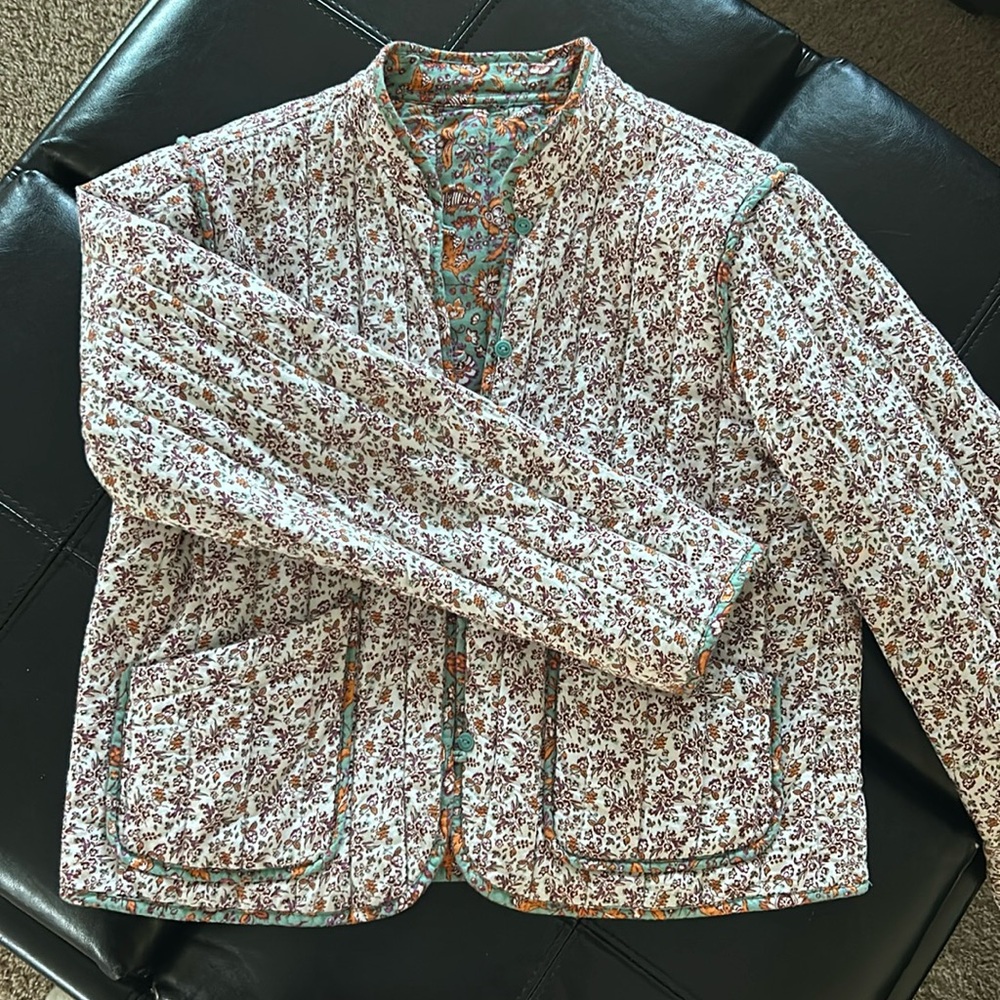 Reversible printed jacket with all the details